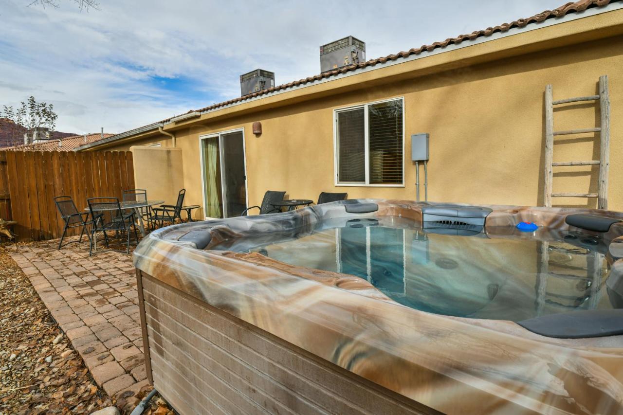 摩押Cw343 - Great Downtown Location With A Private Hot Tub别墅 外观 照片
