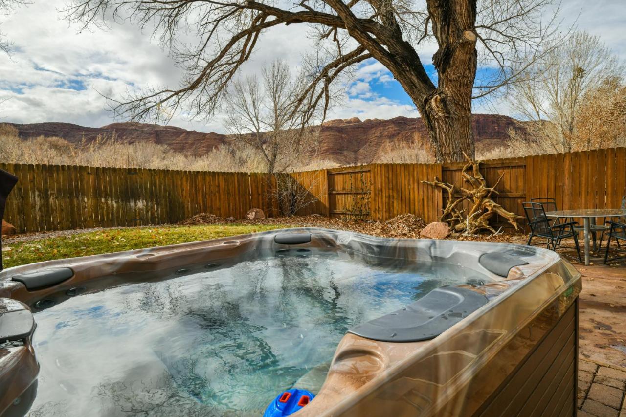 摩押Cw343 - Great Downtown Location With A Private Hot Tub别墅 外观 照片